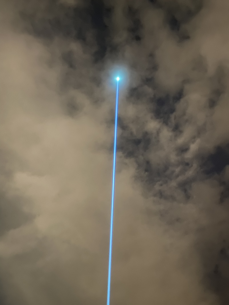 横浜　400W レーザー ポケモンGO