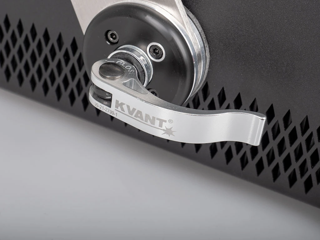 KVANT K3RGBS_Beambrush　3Wフルカラーレーザー　レーザーのビームを太くできる。