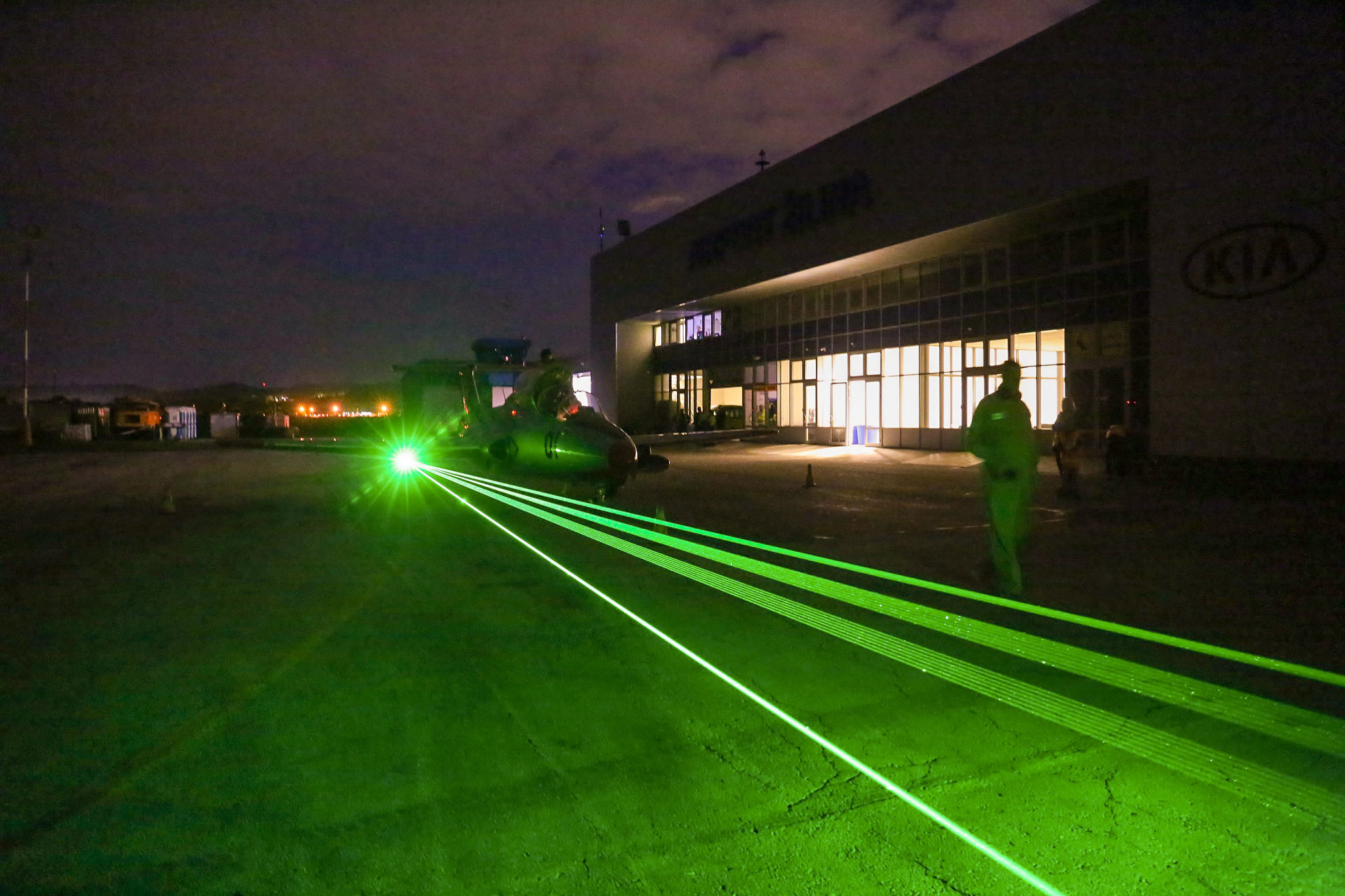 レーザーの耐久性を確認