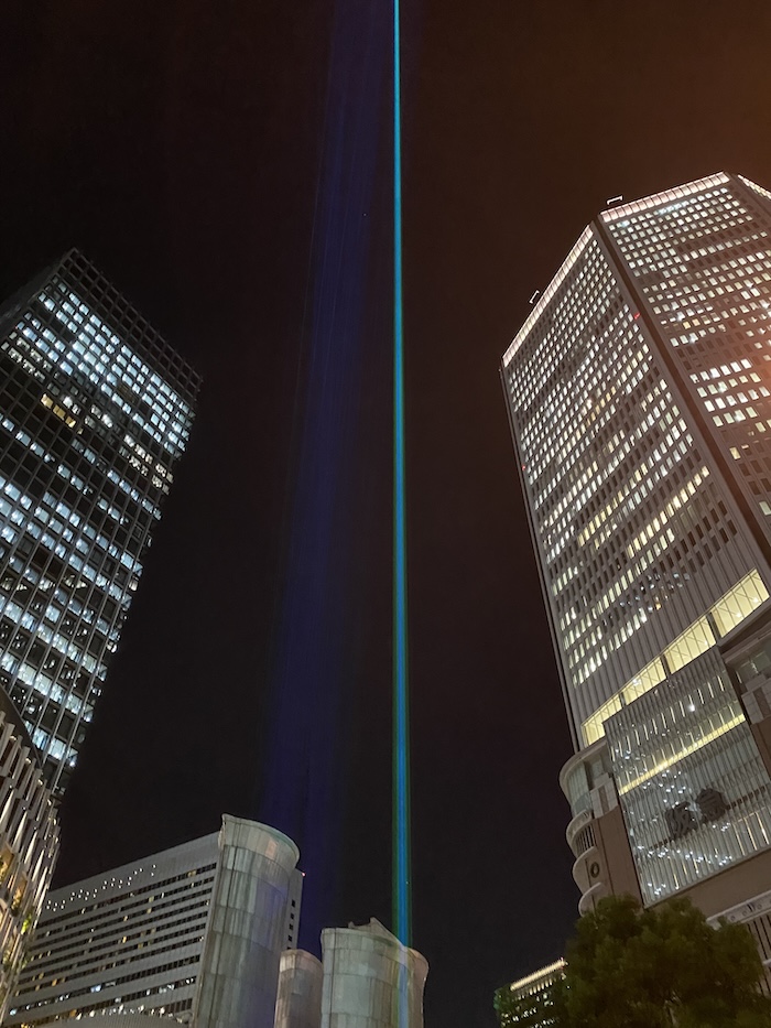 宇宙までも届くレーザー光線