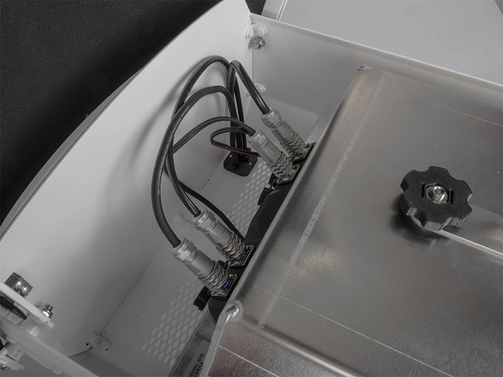 屋外広告　レーザービルボード　派手で目立つ広告　新しい媒体